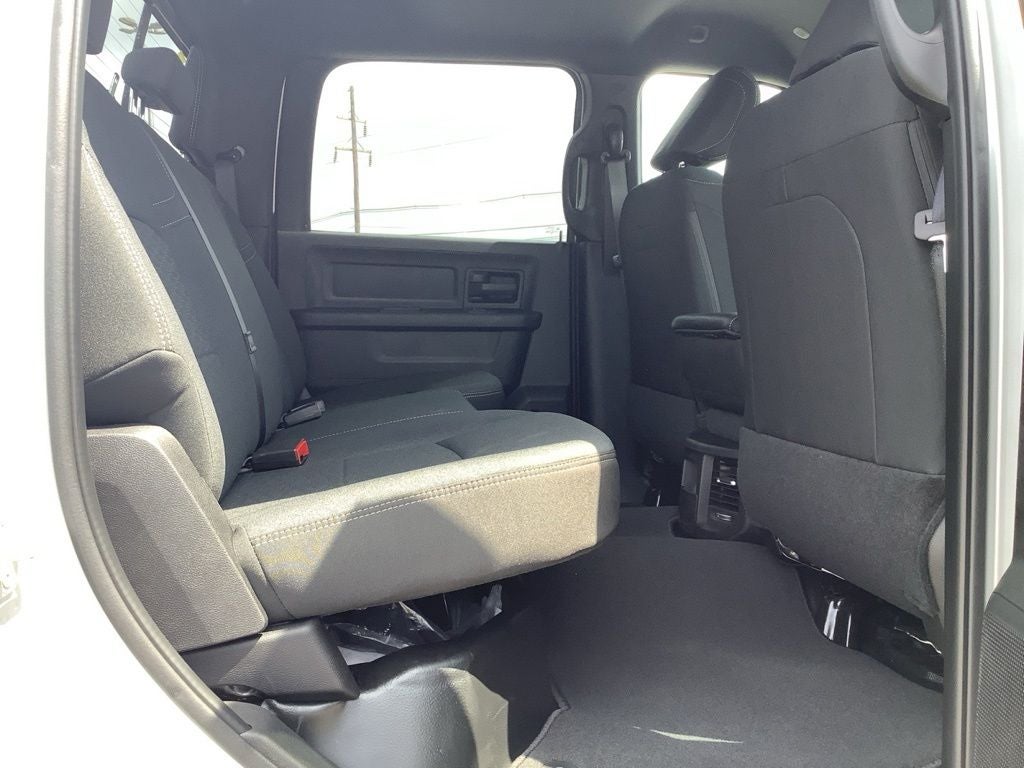 2026 RAM Ram 2500 RAM 2500 BLACK EXPRESS CREW CAB 4X4 6'4' BOX