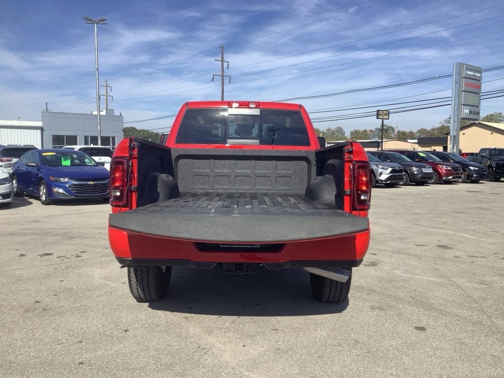2027 RAM Ram 2500 RAM 2500 BLACK EXPRESS CREW CAB 4X4 6'4' BOX