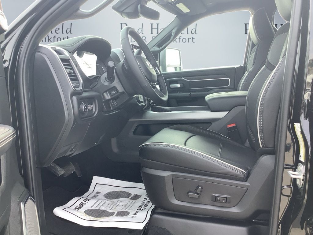 2026 RAM Ram 3500 RAM 3500 LARAMIE MEGA CAB 4X4 6'4' BOX