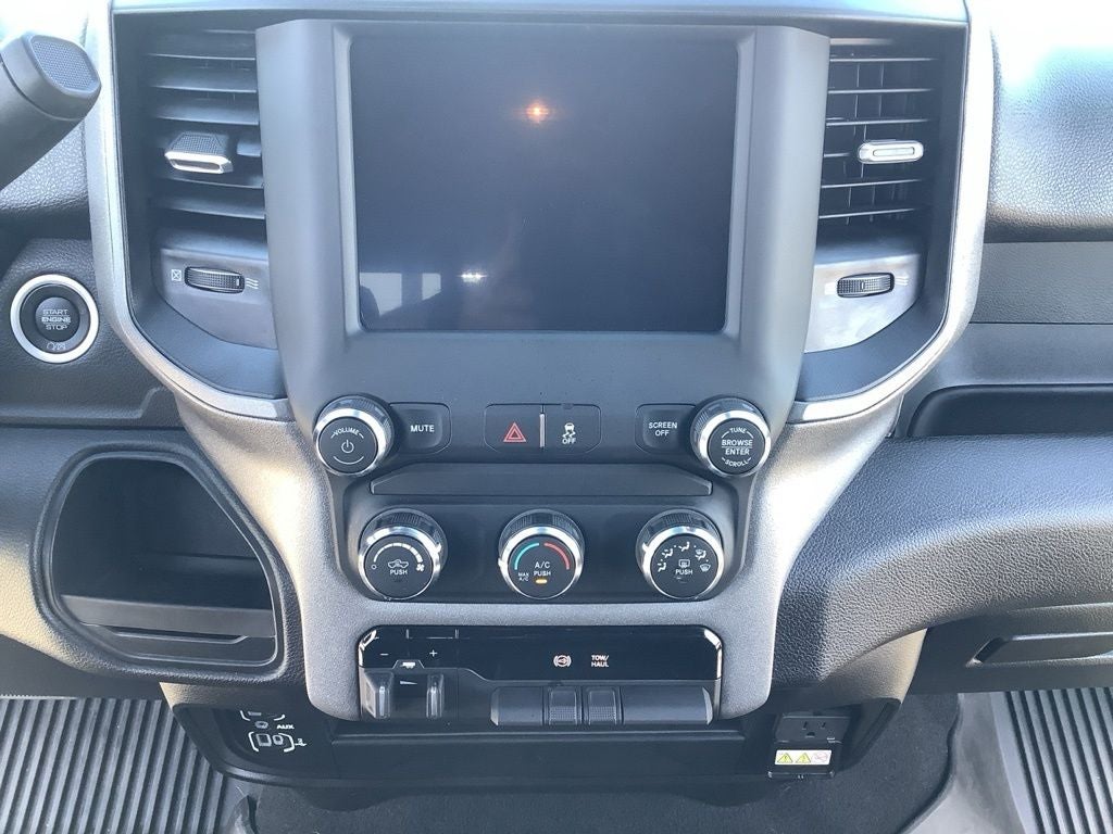 2024 RAM 2500 Tradesman Crew Cab 4x4 6'4' Box