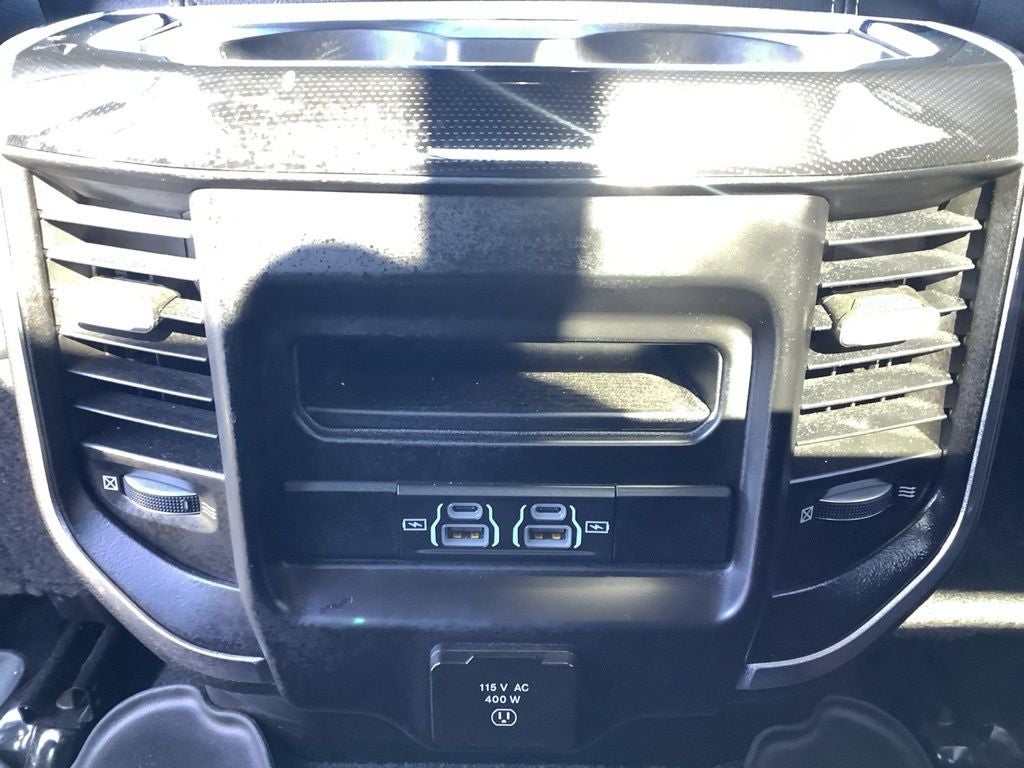 2022 RAM 2500 Laramie Crew Cab 4x4 6'4' Box