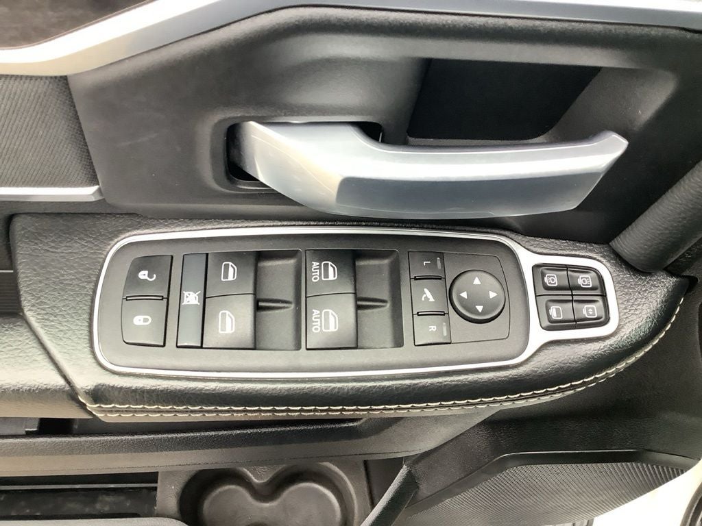 2024 RAM 2500 Big Horn Crew Cab 4x4 8' Box