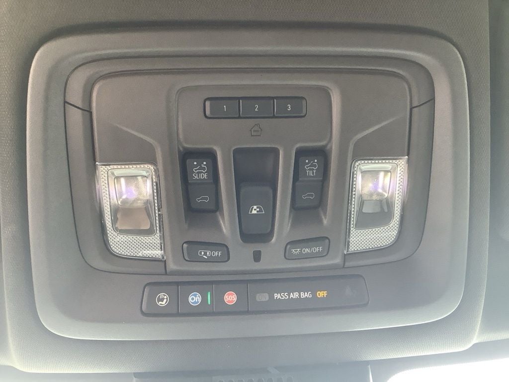 2022 Chevrolet Silverado 1500 4WD Crew Cab Short Bed LTZ