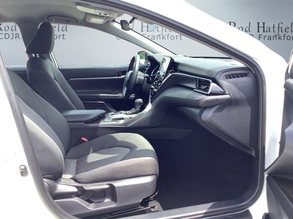 2022 Toyota Camry LE Hybrid