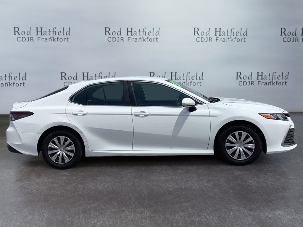 2022 Toyota Camry LE Hybrid