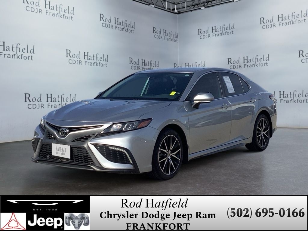 2022 Toyota Camry SE