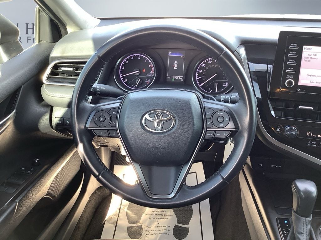 2022 Toyota Camry SE