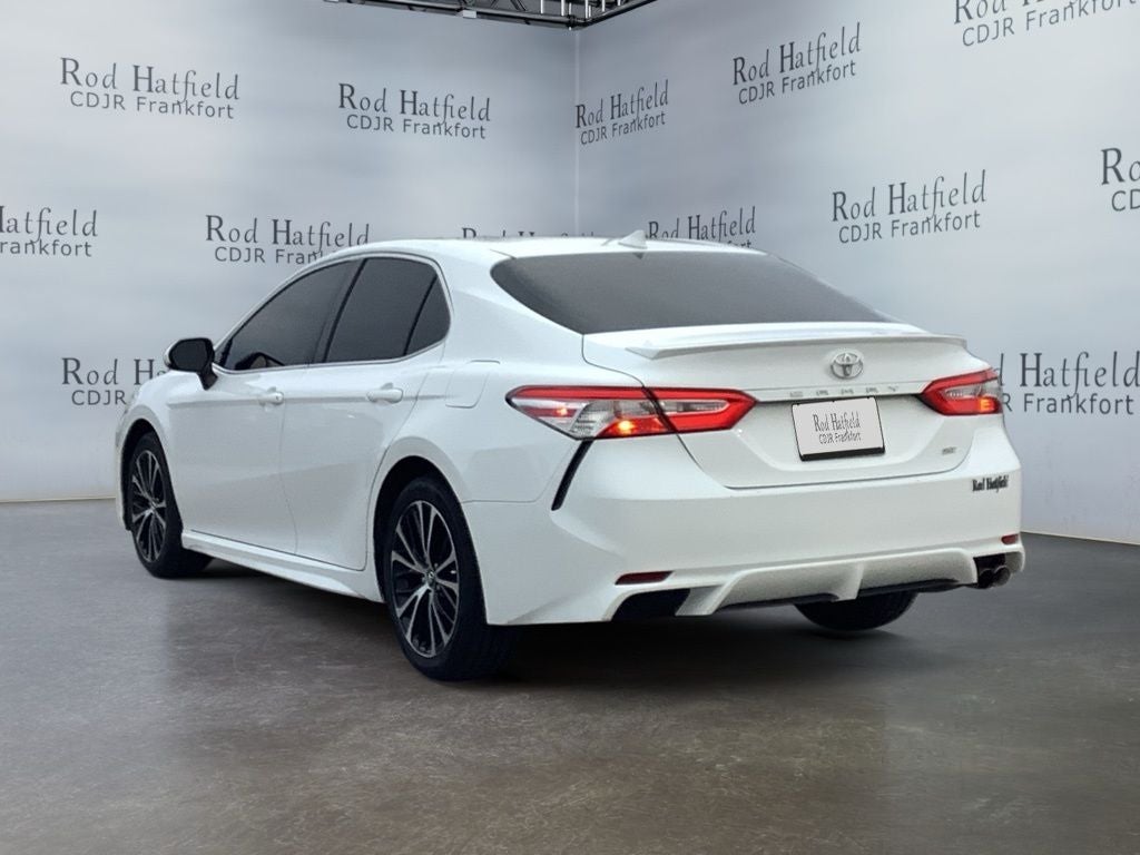 2020 Toyota Camry SE