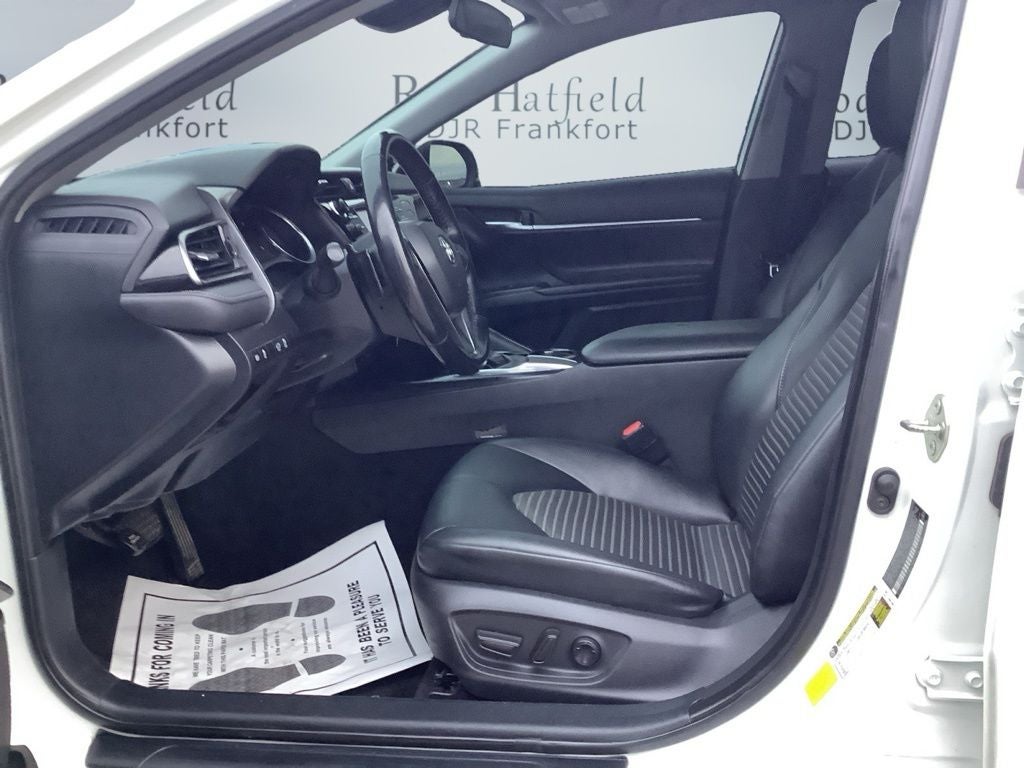 2020 Toyota Camry SE