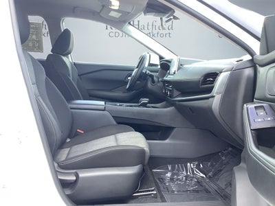 2025 Nissan Rogue SV FWD