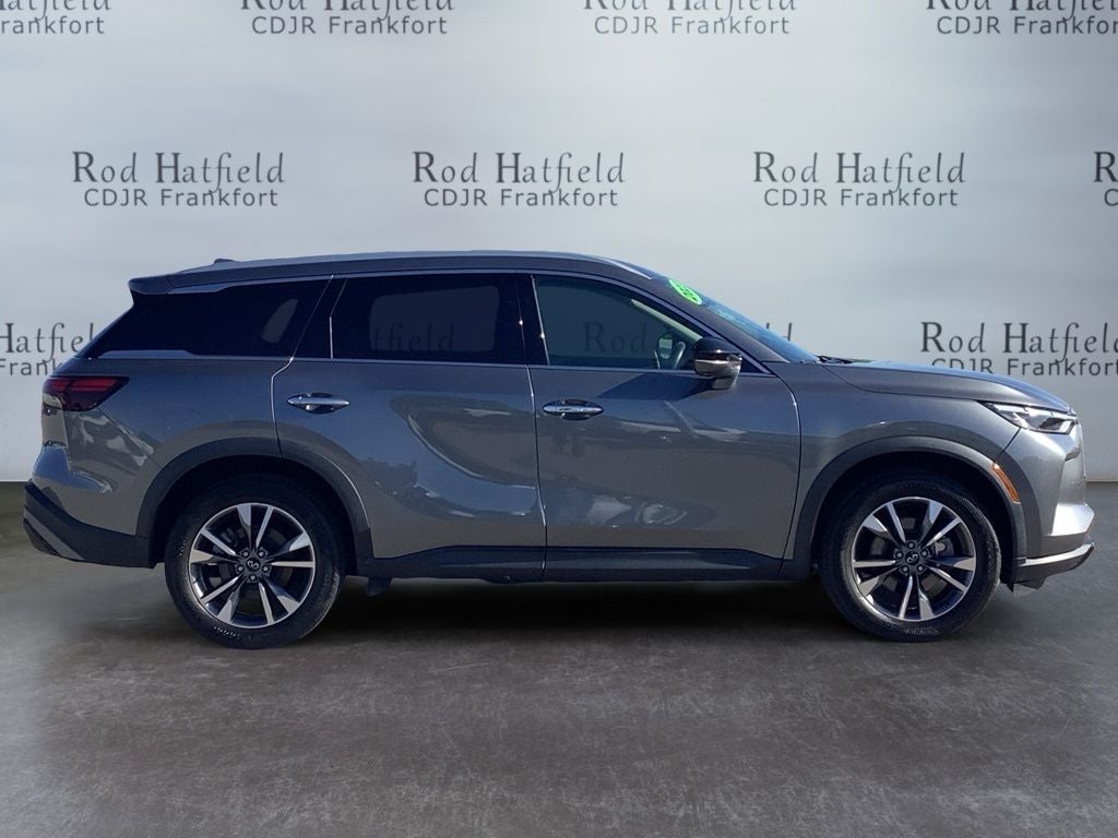 2023 INFINITI QX60 LUXE