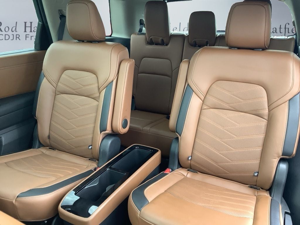 2023 Nissan Pathfinder Platinum 4WD