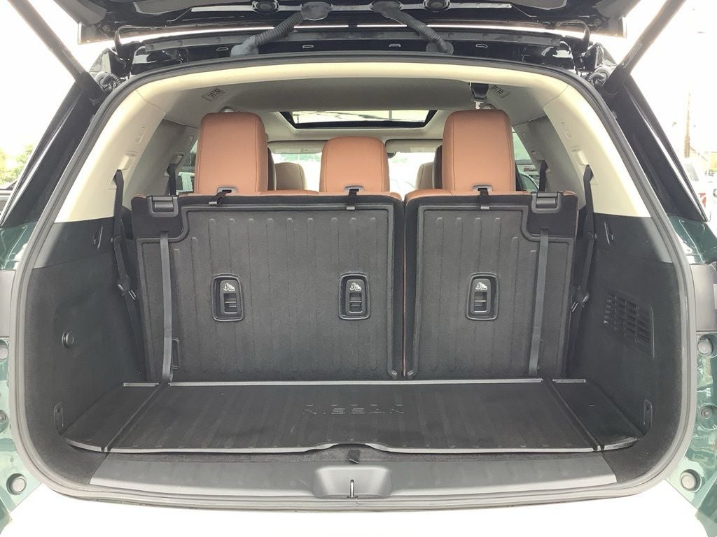 2023 Nissan Pathfinder Platinum 4WD