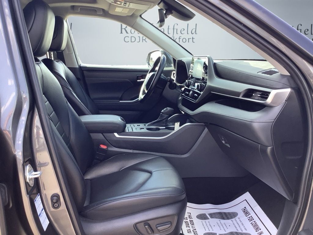 2022 Toyota Highlander XLE