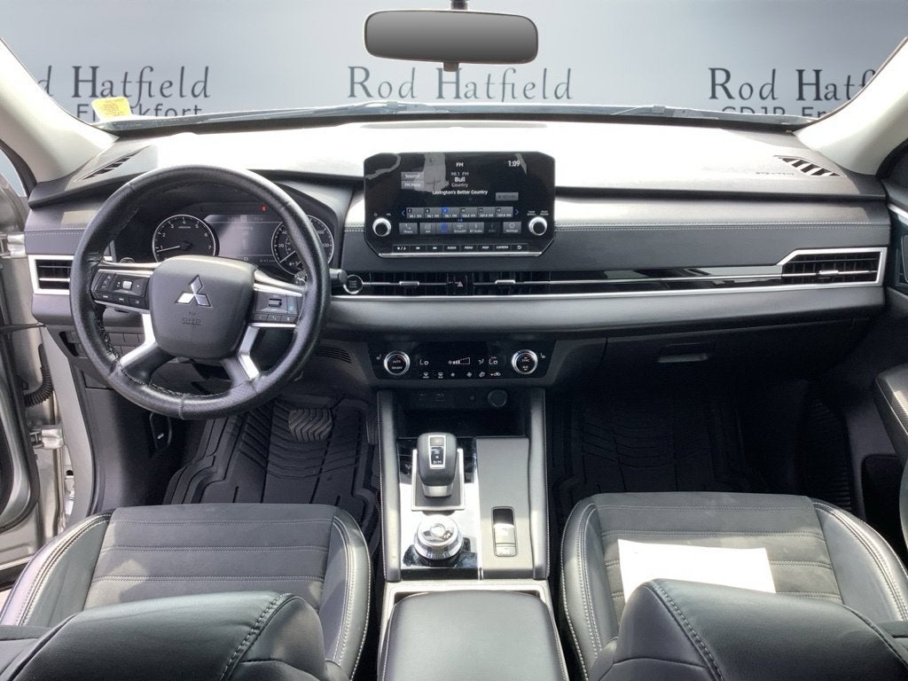 2022 Mitsubishi Outlander SE