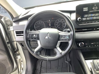2022 Mitsubishi Outlander SE