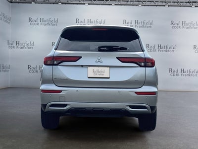 2022 Mitsubishi Outlander SE