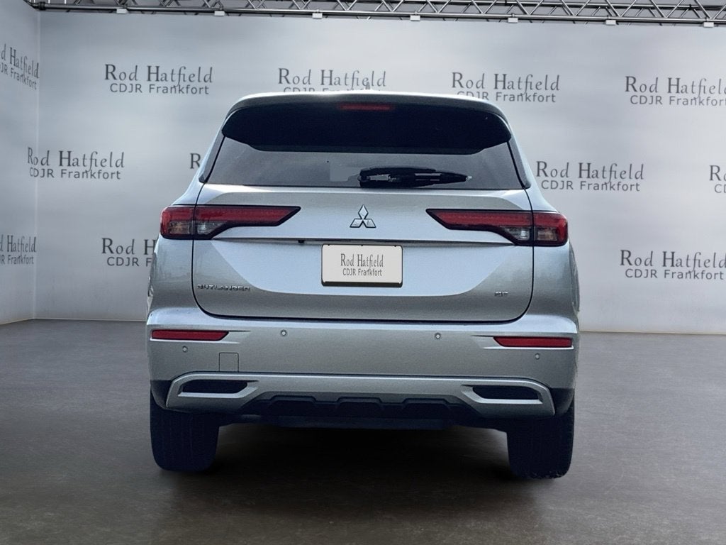 2022 Mitsubishi Outlander SE