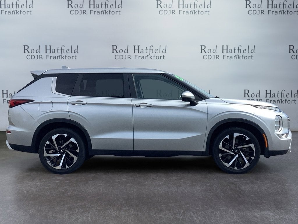 2022 Mitsubishi Outlander SE