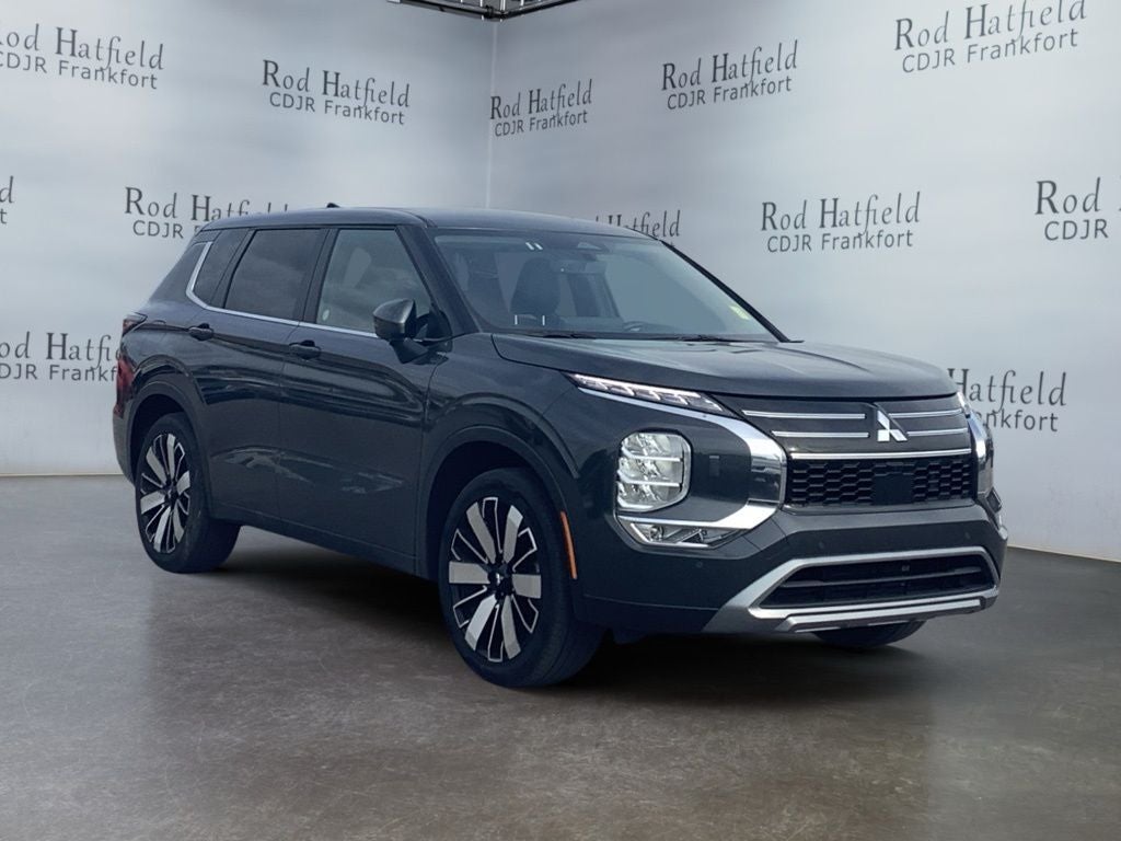2025 Mitsubishi Outlander SE